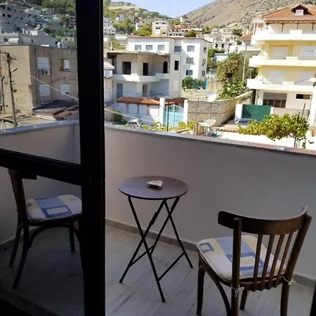 1-bedroom Flat, Near The Town Centre. Daire *